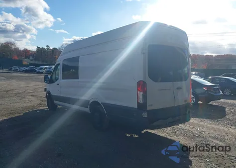 2017 Ford Transit-250 z USA, uszkodzony, nr VIN 1FTYR3XM6HKB13454